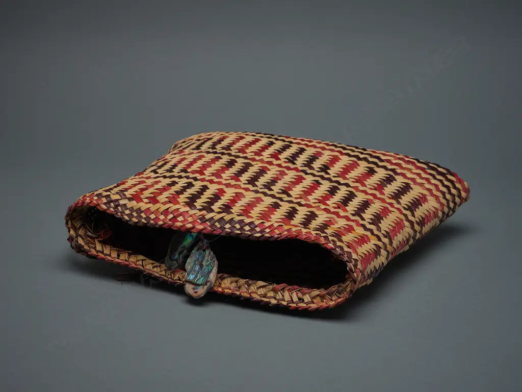 Aotearoa modern kete, Image 1++